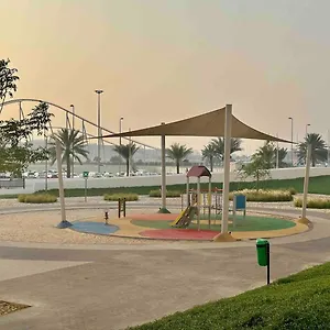 Yas & Ferrari World 1br Waterfront Gym بيت للعطل